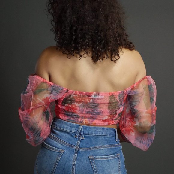 Floral Crop Top in Pink - Picture 2 of 3